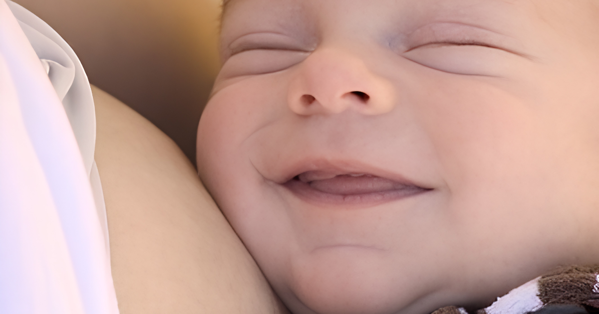 Mother breastfeeding her baby with skin-to-skin contact